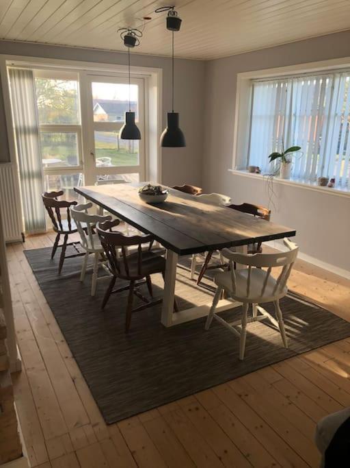 Hyggeligt Byhus Taet Ved Skov Og Togstation Aalbaek Exterior foto